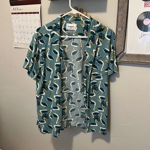 Pelican button up